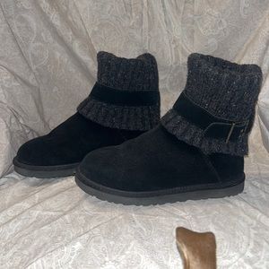 Uggs black size 7